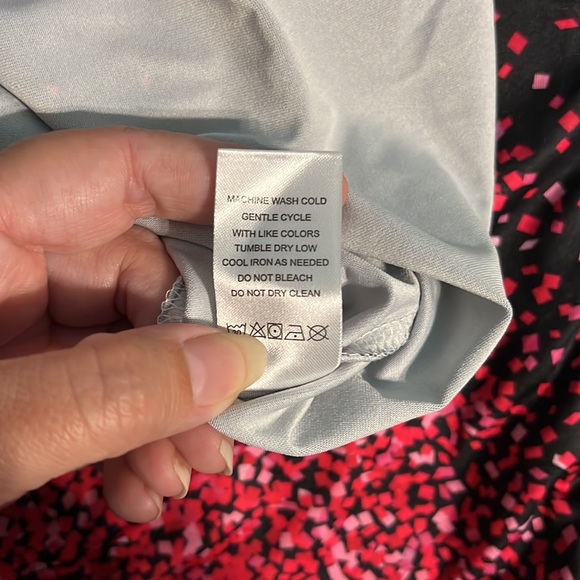 Sakurafina pink and black shirt - Picture 7 of 7